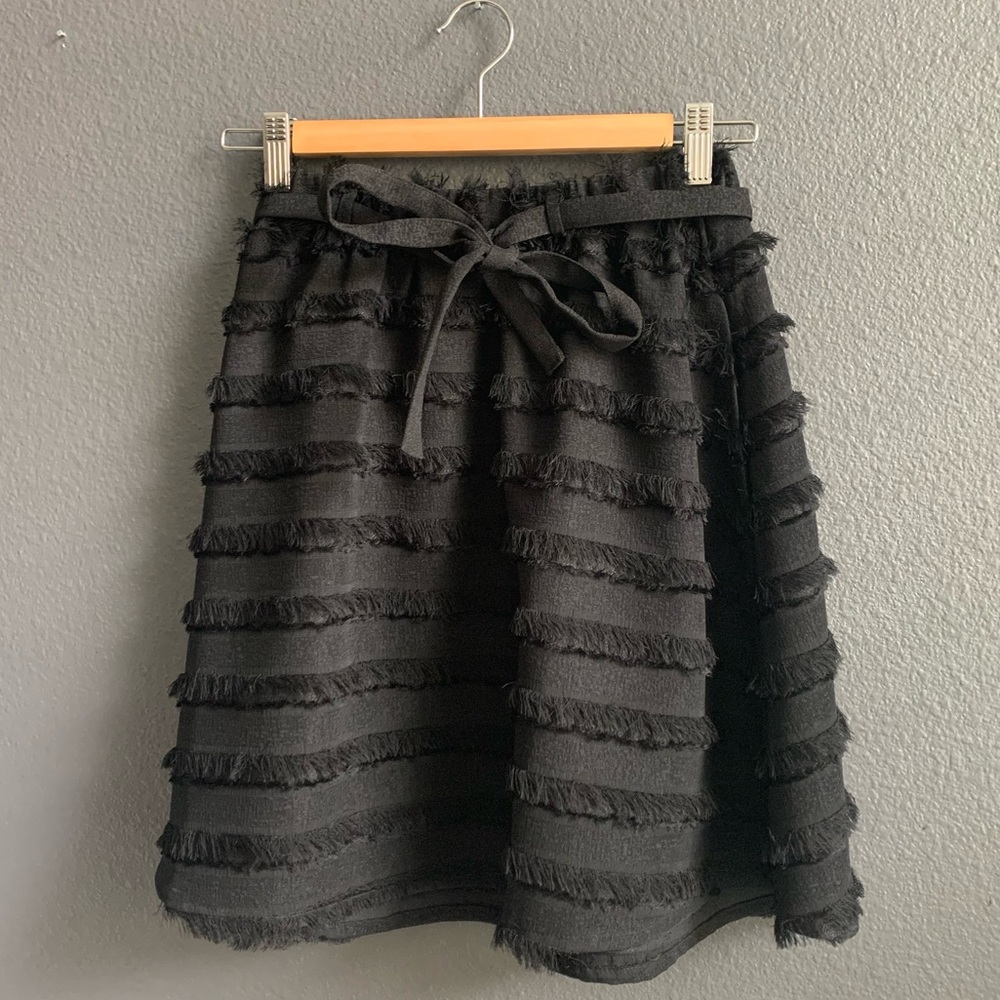 🔆 H&M Black Frayed Textured A-line Skirt